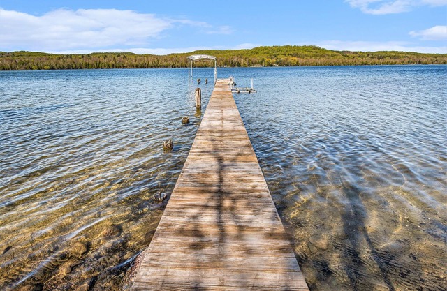 Welcome to the Loon Lodge on Intermediate Lake!