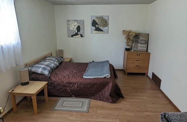 Welcome to The Taste of The Wilderness Cabin! 3 bedroom, mins away from Marina