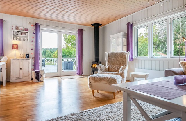 Welcome to this comfortable, spacious vacation home with outdoor whirlpool.