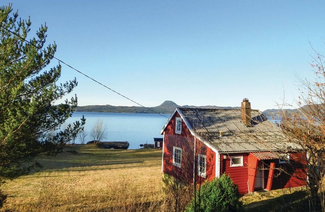 Alojamiento de 2 habitaciones en Skånevik