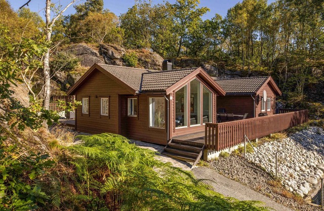 Alojamiento de 4 habitaciones en Nedstrand