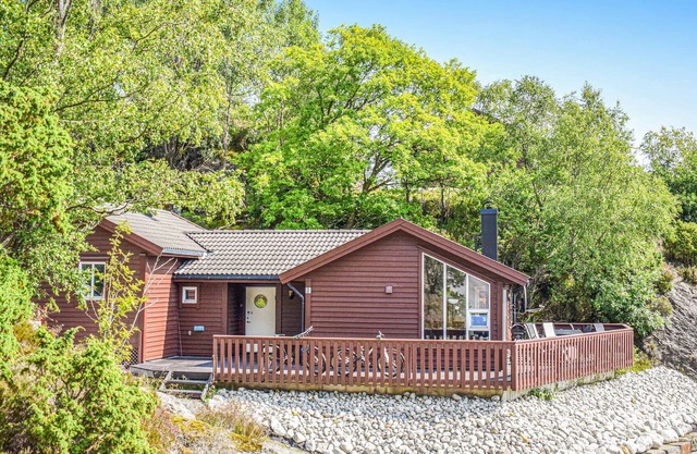 Alojamiento de 4 habitaciones en Nedstrand
