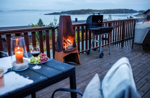 Alojamiento de 5 habitaciones en Nedstrand