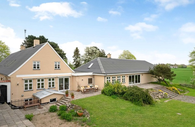 Alojamiento de 4 habitaciones en Frederikssund