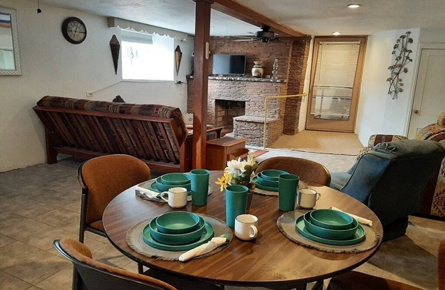 WELCOME TO VIGILANTE INN "INVINCIBLE QUARTERS"