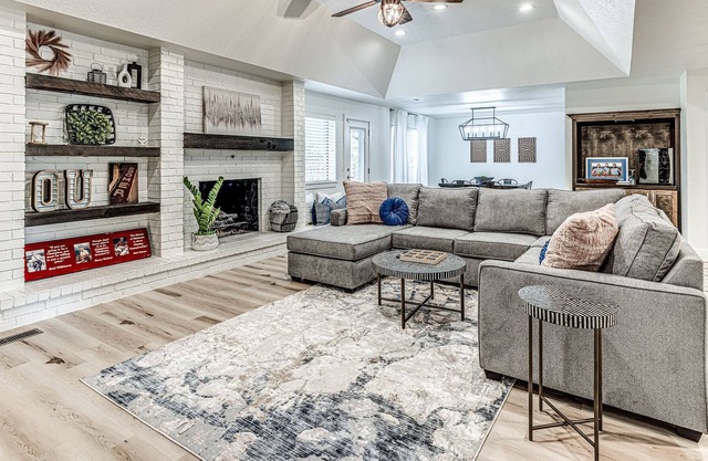 Welcome to your home-away-from-home in the heart of Norman, Ok!