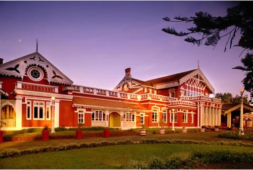 WelcomHeritage Fernhills Royal Palace