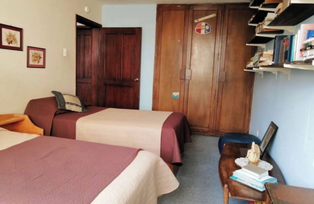 Welcoming 1-bedroom casa particular, private bathroom and free parking