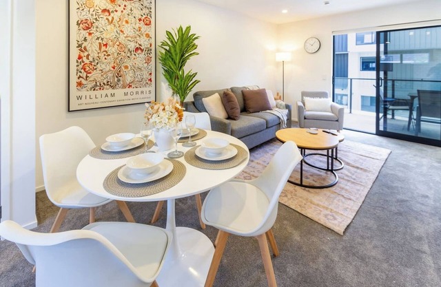 Welcoming 3BR Haven: Mt Albert Bliss