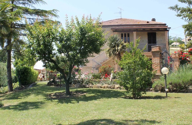 Acogedora casa de campo en las colinas y viñedos de Las Marcas