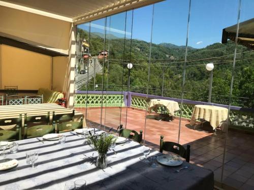 Welcoming family house in Olivetta with large garden