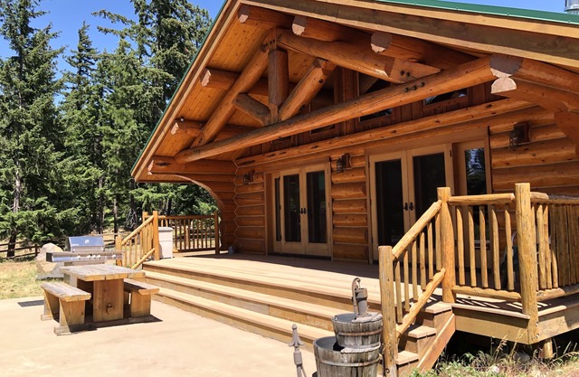 ¡Nuevo! Cabaña bien equipada con vistas en 20 acres, a minutos de Cle Elum y Roslyn
