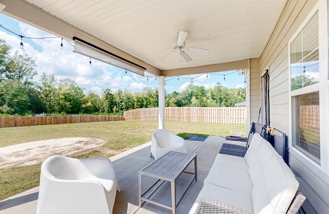 Well-appointed retreat with an expansive yard, foosball table, & soaking tub