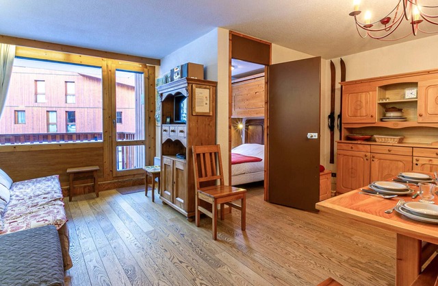 Apartamento céntrico, bien equipado, con balcón y garaje en Val-d'Isère