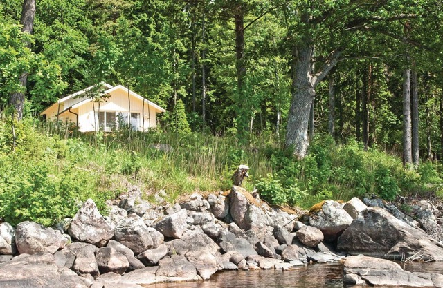 Alojamiento de 1 habitaciones en Fristad
