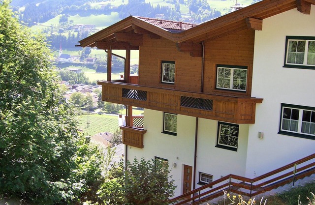 Bien cuidado, tranquilo y soleado apartamento con impresionantes vistas panorámicas