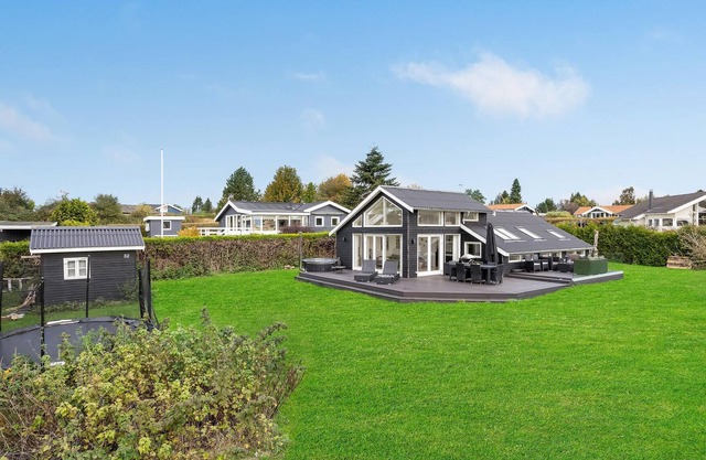 Alojamiento de 3 habitaciones en Bogø By