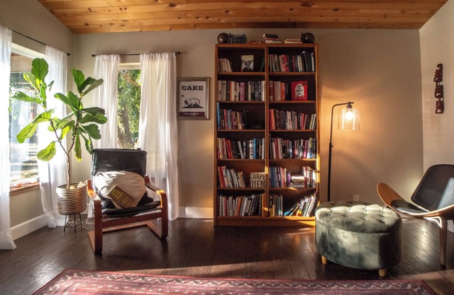 Wellness Sanctuary in Eugene with 5 acres of land and spacious Living Spaces.