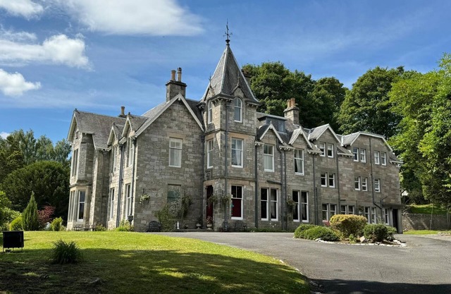 Wellwood Manor Guest House