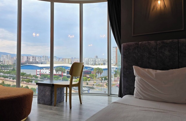 Wenirvana Suits Hotel
