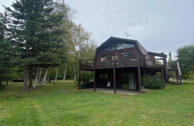 Wenzel's Woods-Pet Friendly/Fishing/Hunting/Hockey/Golf/ATVs