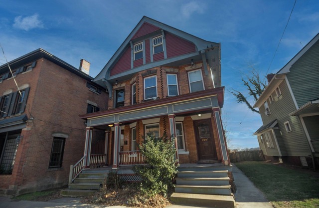 West 28th Ohio City Apartment. Steps away from W. 25th Street & West Side Market