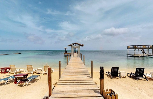 West End Dive Resort