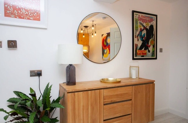 West End Flat with Private Terrace Glasgow