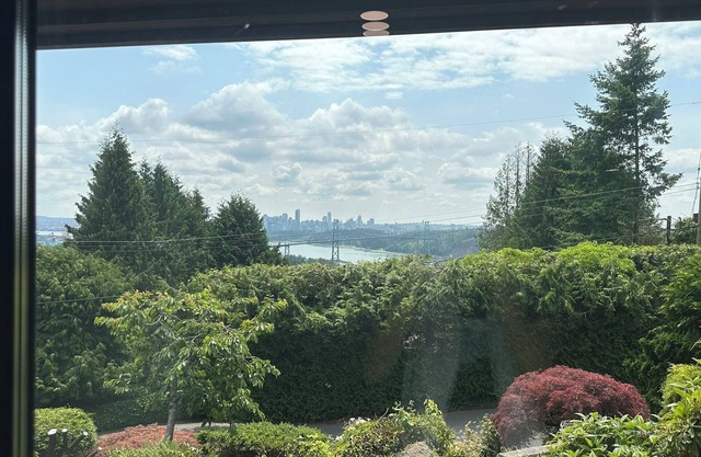 West Vancouver · Landmark View · Prime Location · 3BR Private Suite