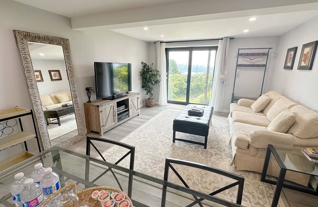 West Vancouver · Landmark View · Prime Location · 2BR Private Suite