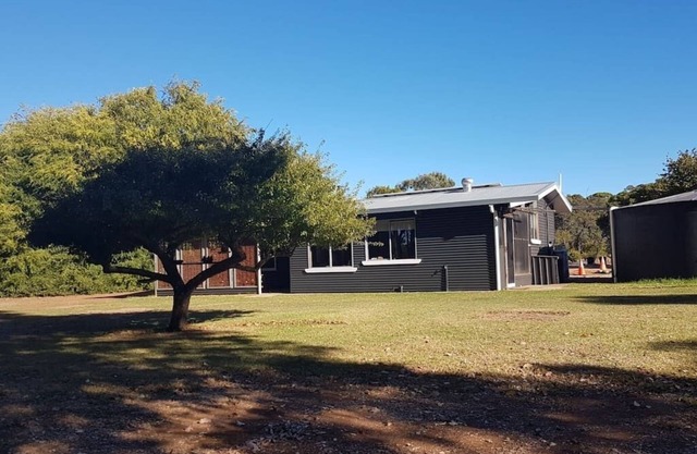 Westbay Waterfront Cottage