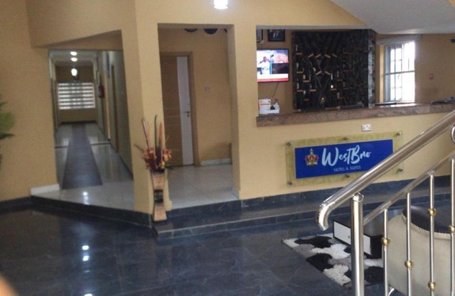 Westbro hotel and suites