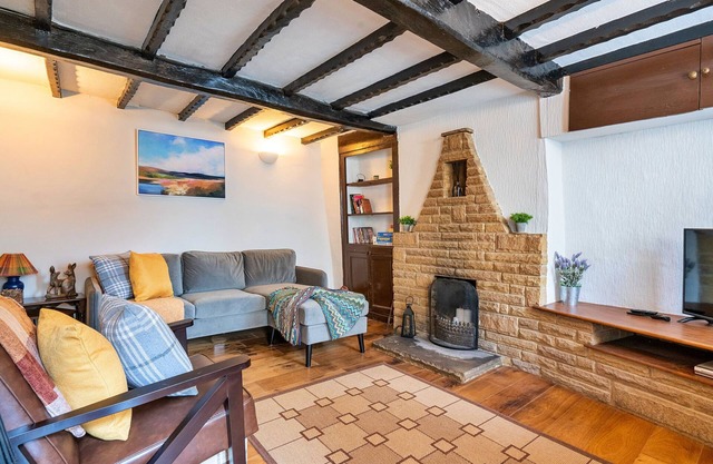 Westcote Cottage by Interhome