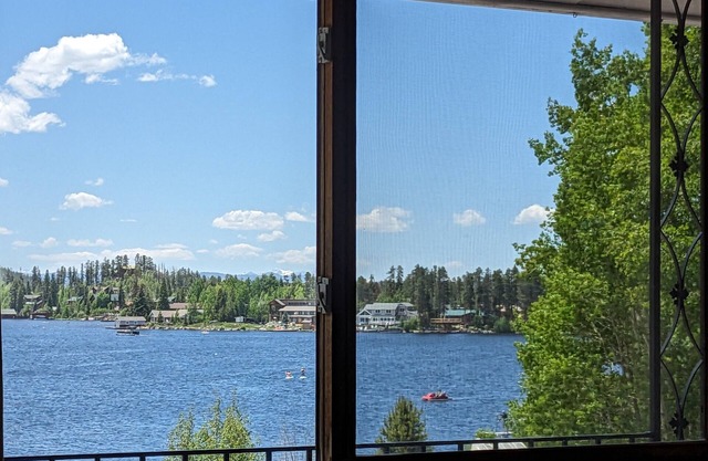 Western Riviera Lakeside Lodging