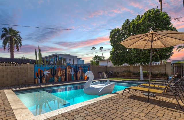 ¡PARA ESTRENAR! Piscina privada y a poca distancia del casco antiguo.