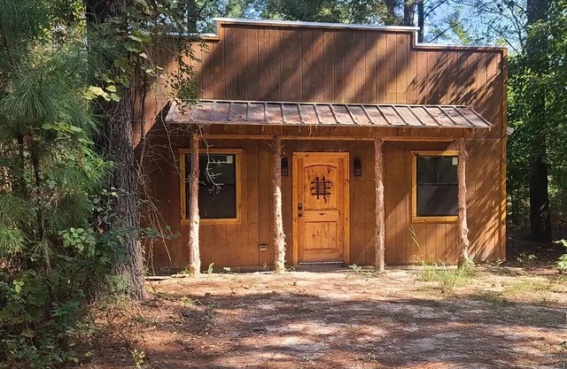 Western Style Bank in the East Texas Piney Woods - Rustic Trails Texas LLC