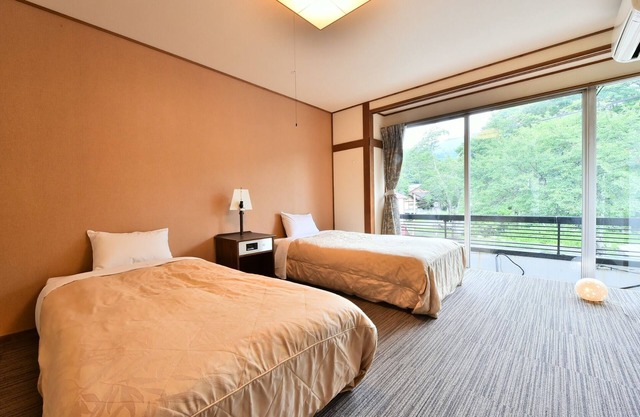 Western style room / Omachi Nagano