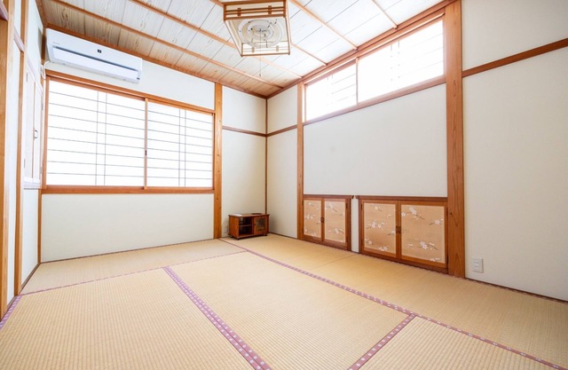 Westernstyle room 1 Japanesestyle room 2 / Matsue Shimane