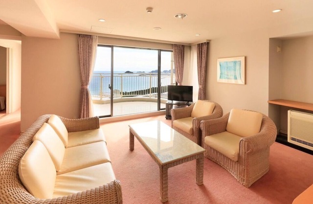 Westernstyle room 80 square meters or more All / Kamogawa Chiba
