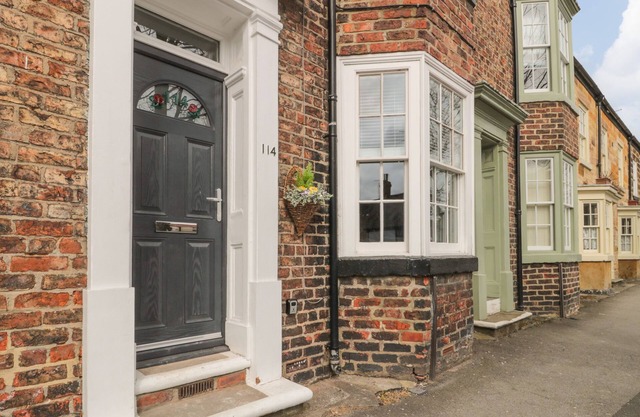 WESTGATE, pet friendly, country holiday cottage in Guisborough