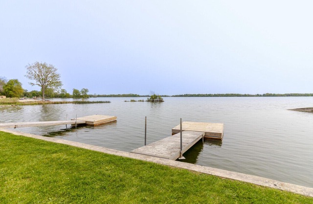 Westlake Couple's Cottage