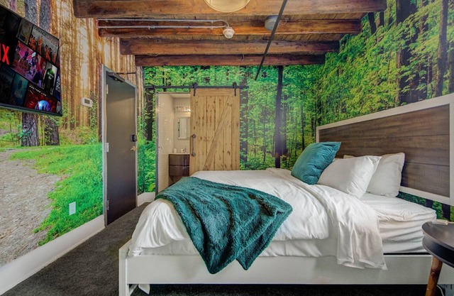 Westlake Hotel - The Forrest