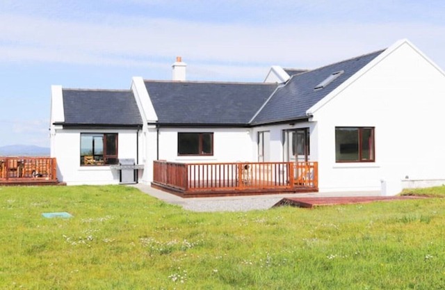 Westport 5-star Rental With Stunning Views- Sleeps 13