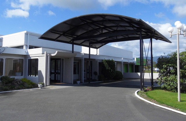 Westport Motor Hotel