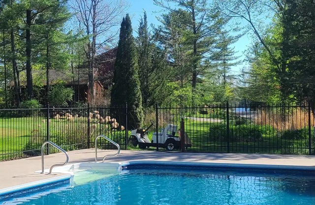 Westwind Inn on the Lake