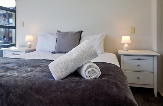 Whanau Retreat - A modern, warm family home located in a peaceful loaction.