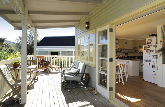 Whangapoua Classic Kiwi Bach