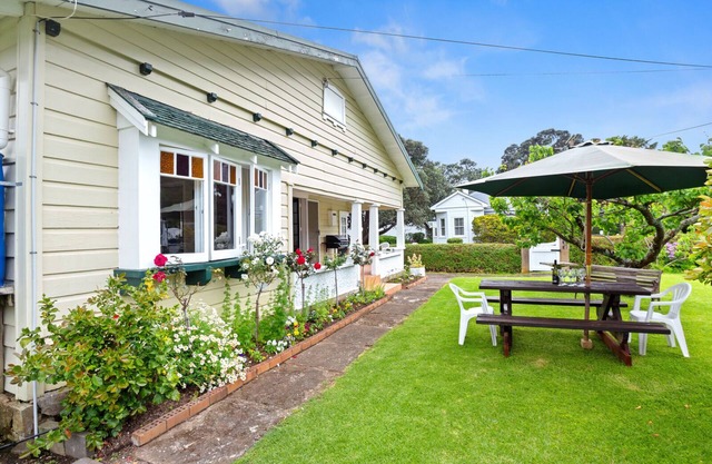 Whare Nui on Rennie - Thames Holiday Home