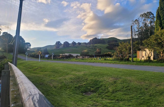 Whare Tai our cabin retreat on the outskirts of Porangahau village, peace awaits