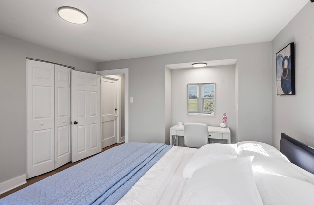Spacious 4-bedroom house in lovely Dillsburg with WiFi, AC, Patio and Fire Pit